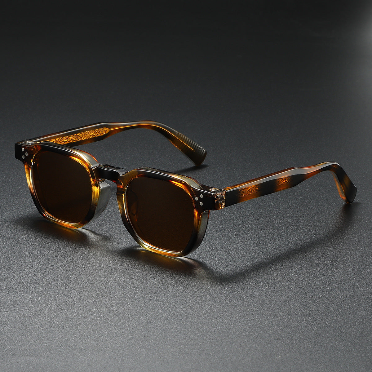 Dario Eclipse Rays